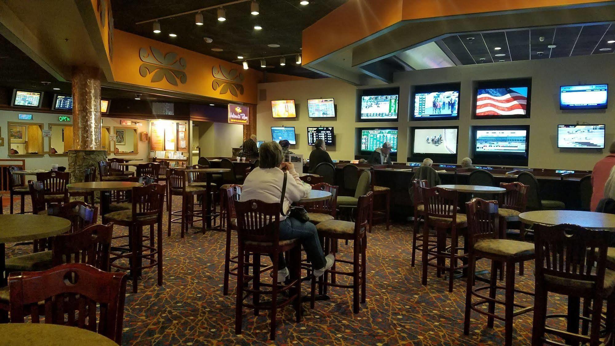 Ho-Chunk Casino Hotel - Wisconsin Dells Baraboo Exterior photo